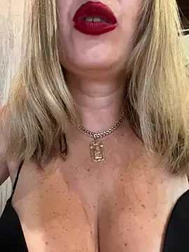 Kittenforyou's Live Chat Room