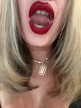 Show modela Kittenforyou na web-kameri