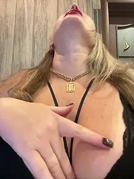 Show modela Kittenforyou na web-kameri