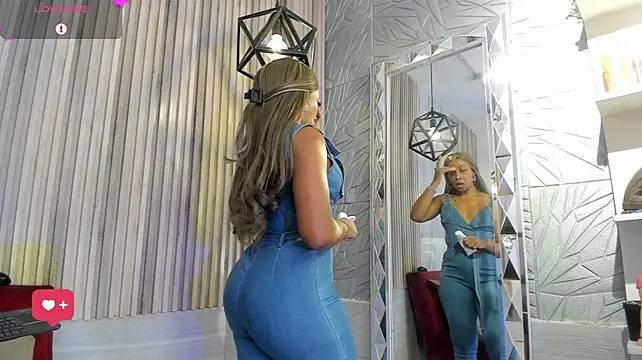 BriannaChelsea Adlı Modelin Canlı XXX Sohbeti