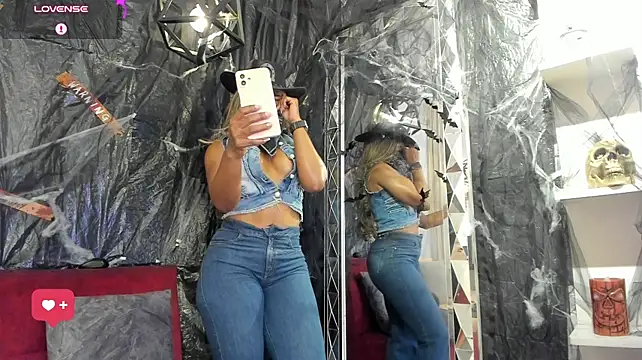 BriannaChelsea webcam show