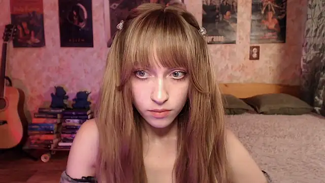 Friendly_Ellie Adlı Modelin Canlı XXX Sohbeti