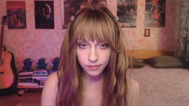 Friendly_Ellie élő XXX-chatje