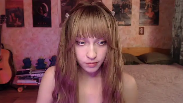 Chat XXX en directo de Friendly_Ellie