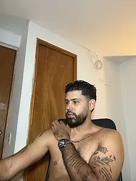 Justyn_Torres Show in webcam