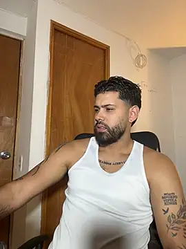 Chatroom XXX en direct de Justyn_Torres
