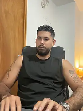 Justyn_Torres Show in webcam