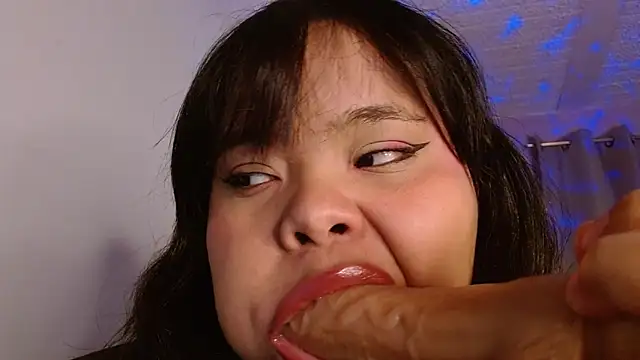 sexychubby___'s Webcam Show