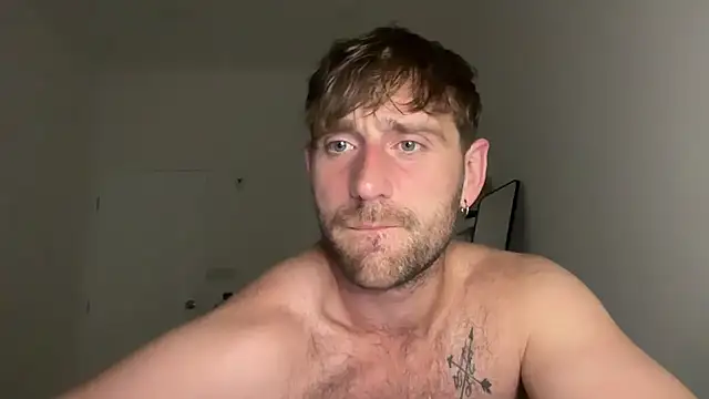 lukegunn webkamerás műsora