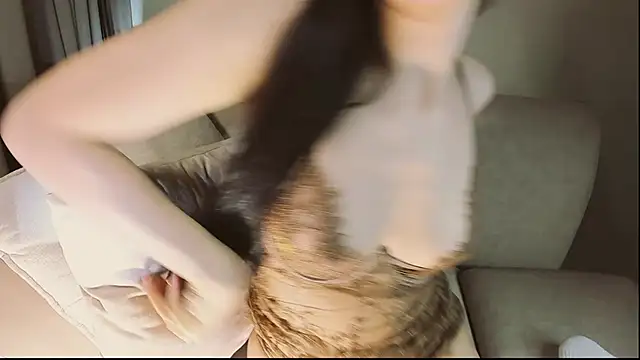 Natashiri Show in webcam