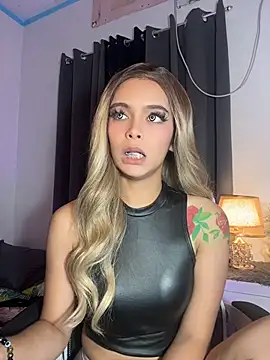 Show modela MajesticKitana na web-kameri
