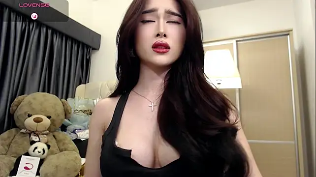 Show de KeenMazikeen69 na webcam