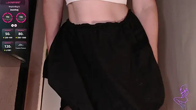 Zeeeme's Live XXX Chat