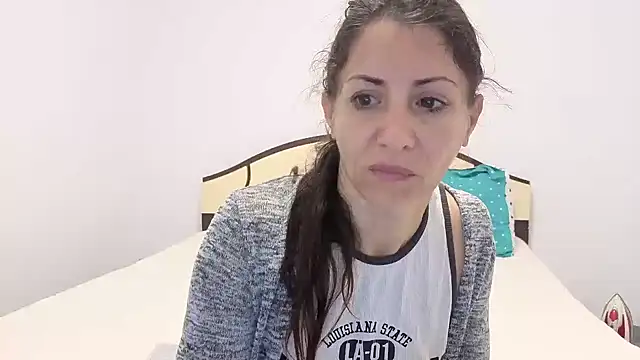 Show de sexyevalove na webcam