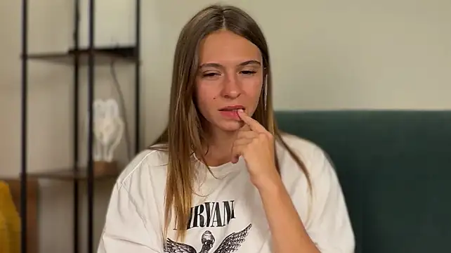 LovelyKatea's Live XXX Chat