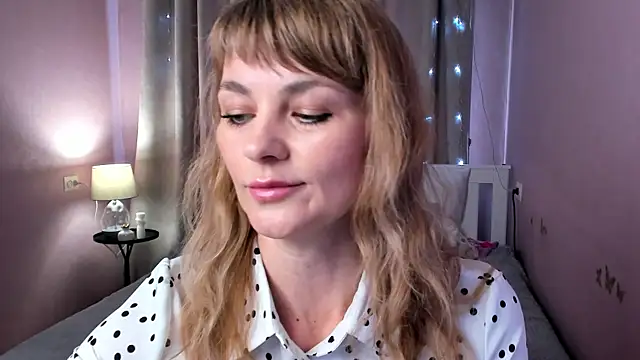 Chat +18 de annasimonsj ao vivo