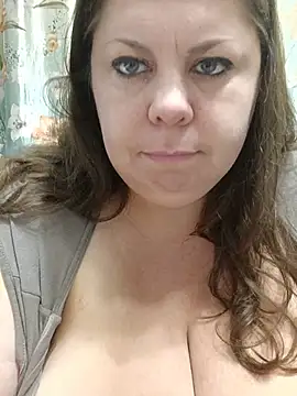 Ginabig's Live Chat Room