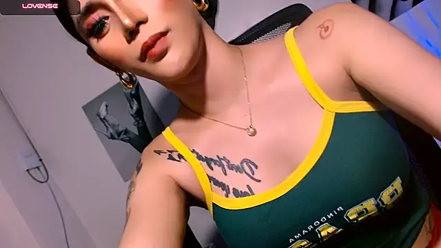 AngelicKatEscapeのライブXXXチャット