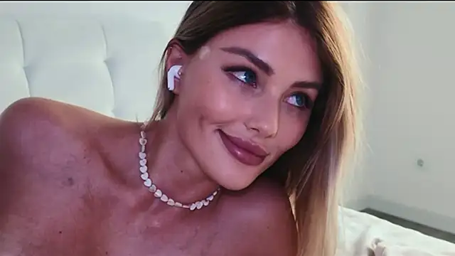 betty_xoxo Adlı Modelin Web Kamerası Şovu