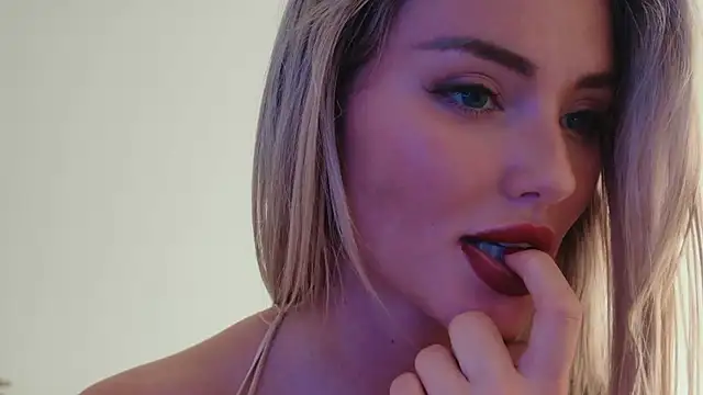 betty_xoxo Pertunjukan Webcam