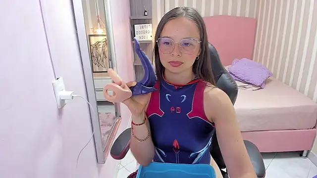 LORELAIGIVEN Show Webcam