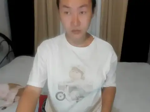 CassieBigCock 网络视讯表演
