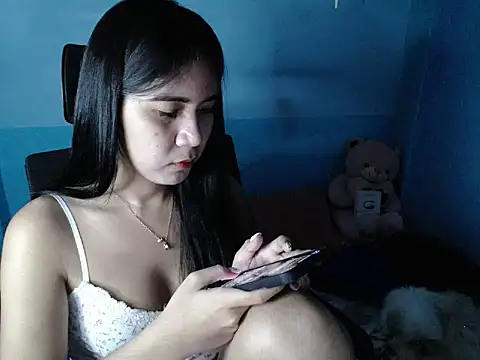 Show modela TransPetite1 na web-kameri