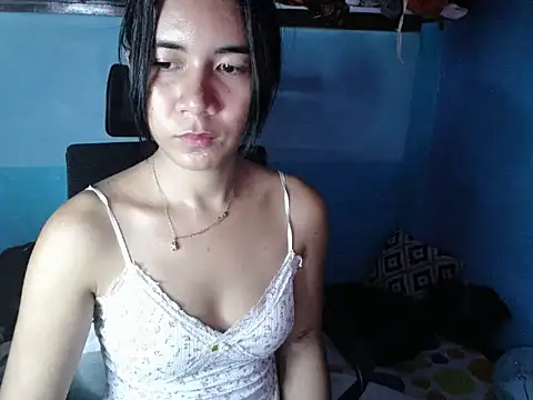Show modela TransPetite1 na web-kameri