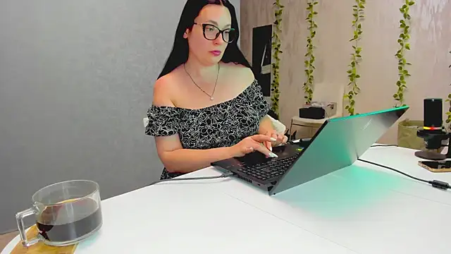 Yesss_Lilith's Live XXX Chat