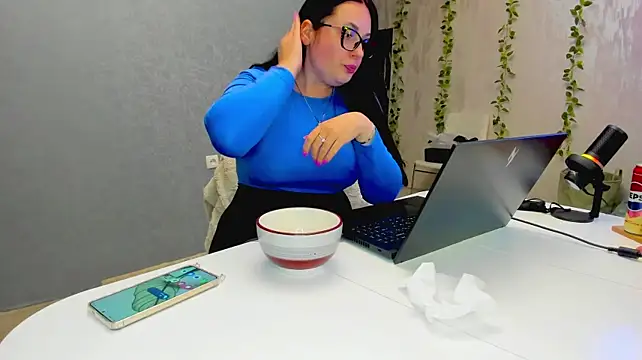 Yesss_Lilith 网络视讯表演