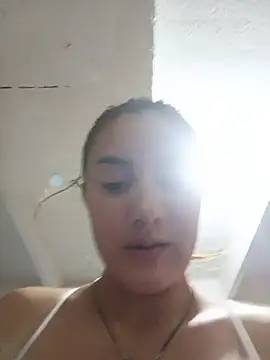 LuisaLean Adlı Modelin Canlı XXX Sohbeti