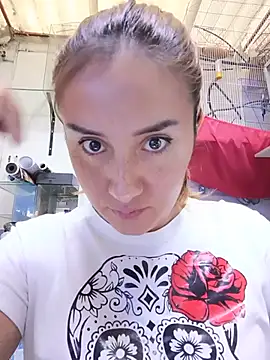 LuisaLean 现场XXX聊天