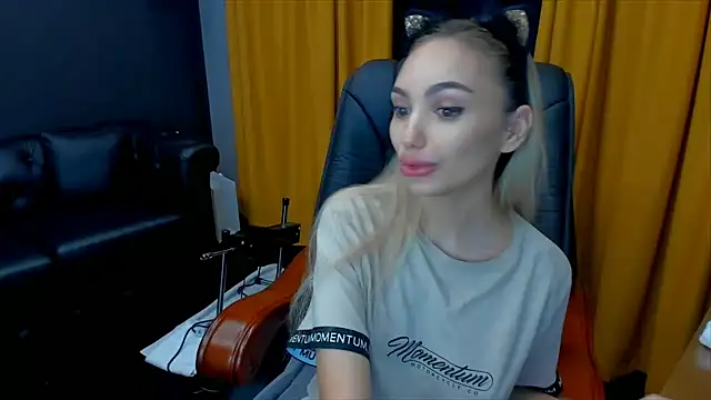 Czat XXX na żywo – HaleySweet18