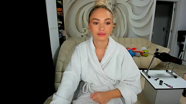 HaleySweet18's Webcam Show