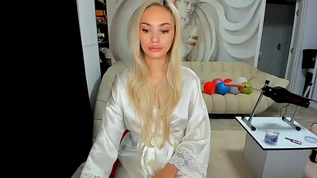 HaleySweet18 Show Webcam