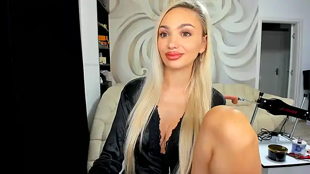 Chat +18 de HaleySweet18 ao vivo