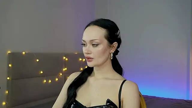 QueenAliss' Live XXX Chat