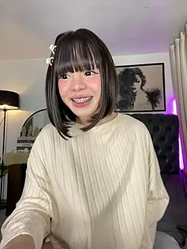 Pumi_akiko Pertunjukan Webcam