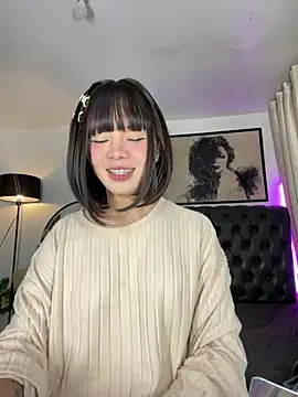 Pumi_akiko Pertunjukan Webcam