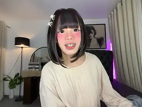 Pumi_akiko 在線直播表演