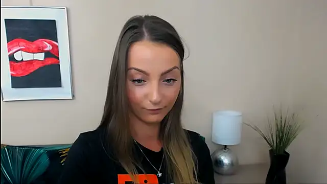 NatalieSexy Adlı Modelin Canlı XXX Sohbeti
