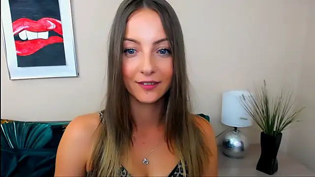 NatalieSexy Adlı Modelin Canlı XXX Sohbeti