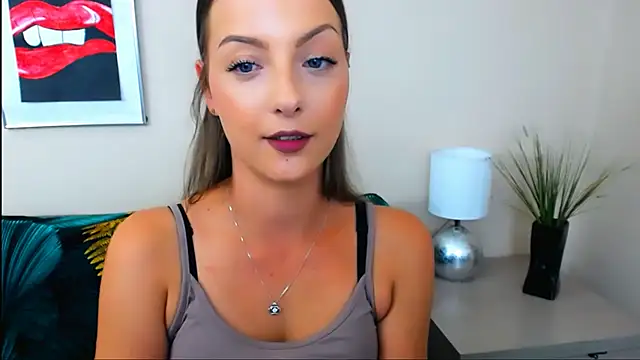 Chat +18 de NatalieSexy ao vivo