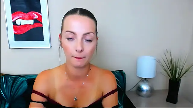 XXX chat uživo modela NatalieSexy