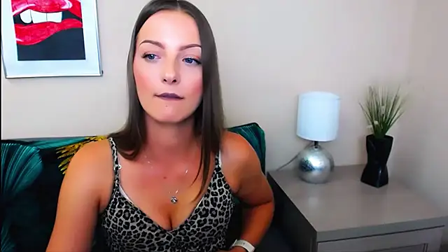 XXX chat uživo modela NatalieSexy