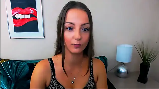 XXX chat uživo modela NatalieSexy