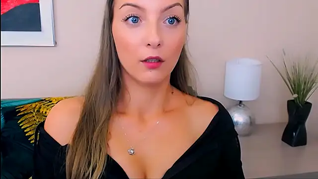 NatalieSexy: διαδικτυακό σόου στην κάμερα
