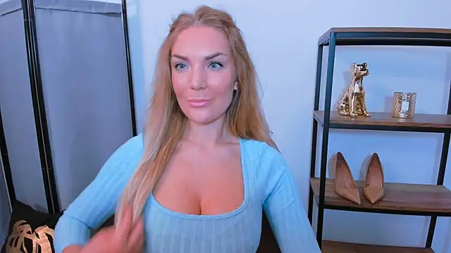 AulloraHoney Chat XXX in diretta