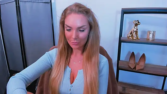 AulloraHoney Chat XXX in diretta
