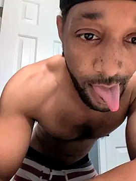 TheGoldenBoldy321's Webcam Show